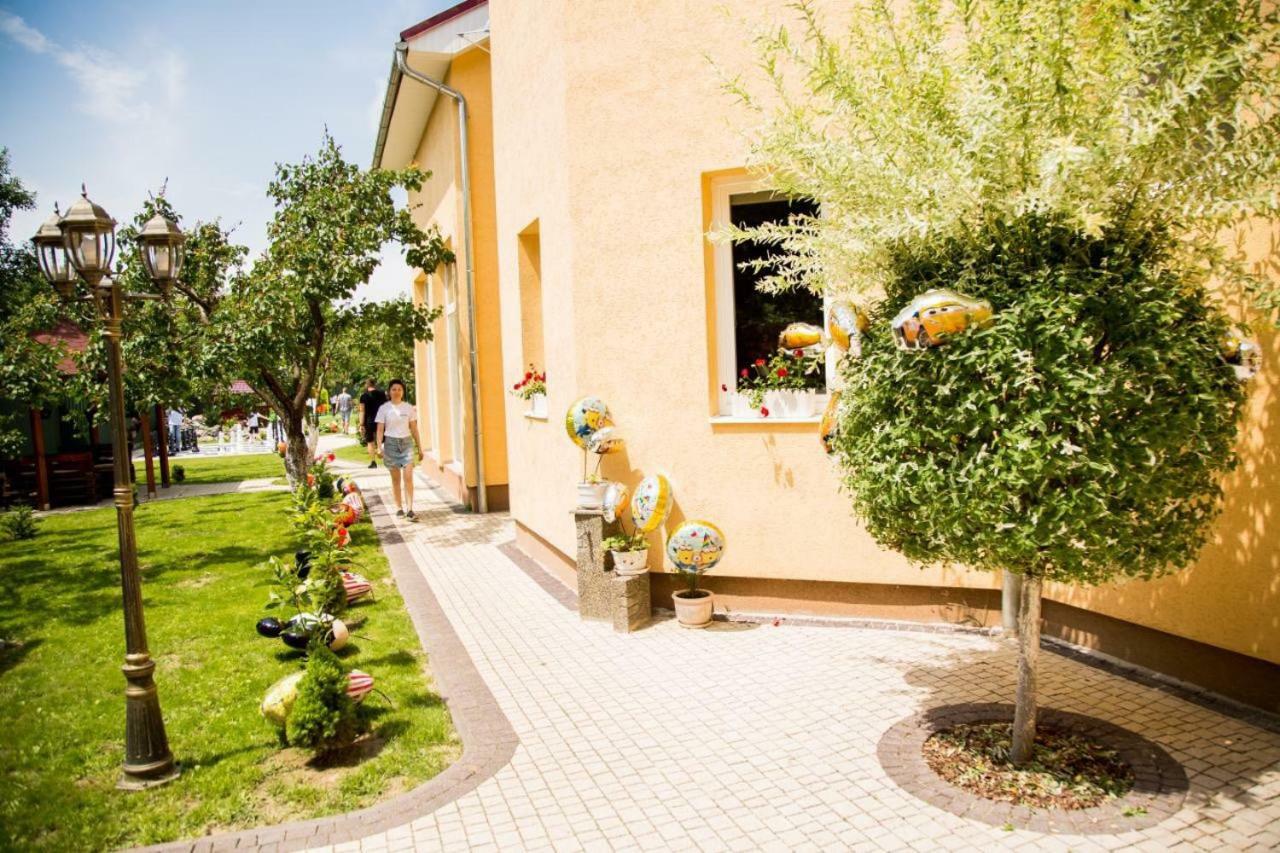 Hotel Beauty Complex Berehowe Exterior foto